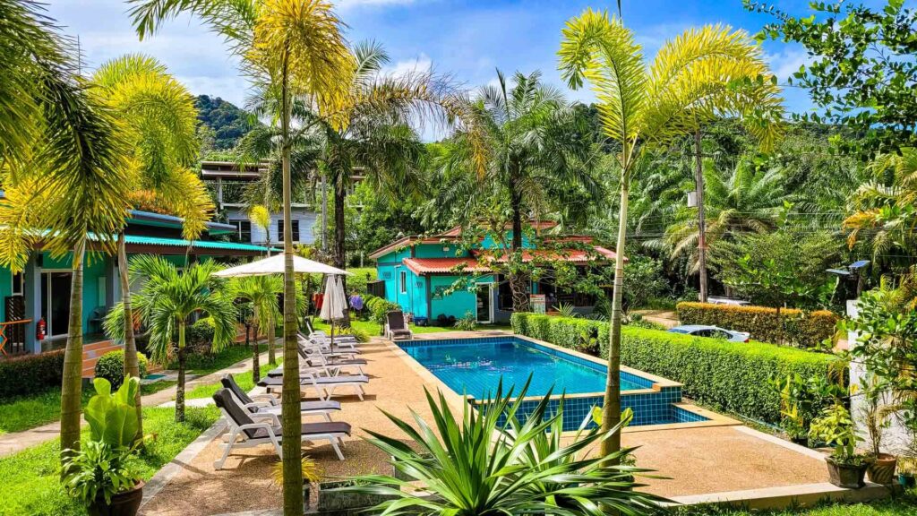 hotels und unterkuenfte in koh lanta Accommodation with pool I booked through the app Agoda